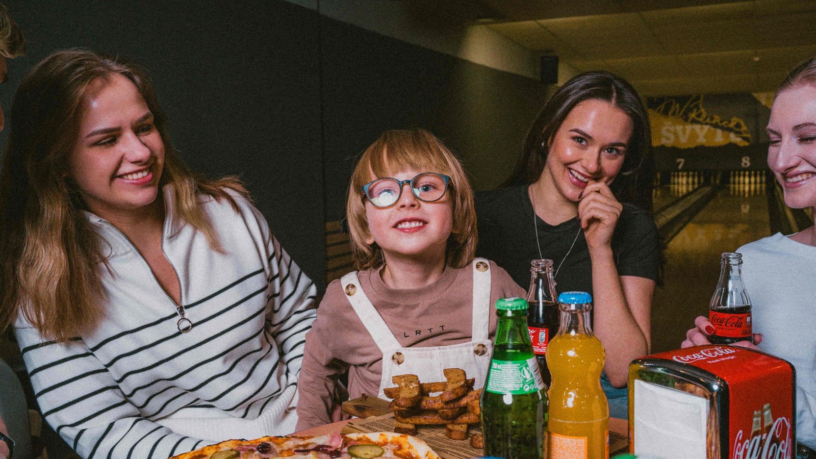 Gimtadieniai Žirmūnų Boulinge Vilniuje – vaikai ir suaugusieji