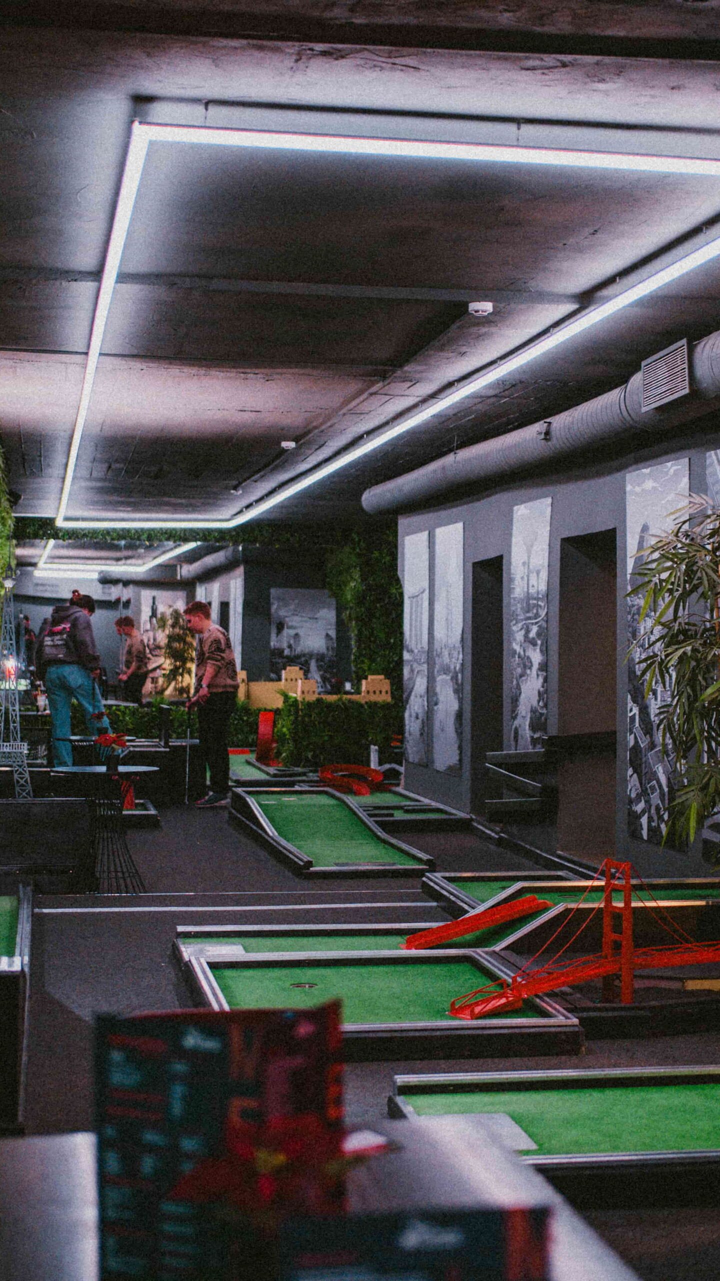 Mini golfas Žirmūnų Boulinge Vilniuje